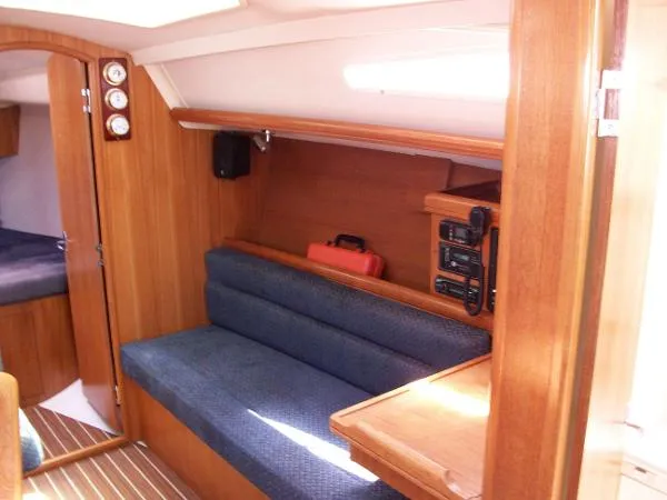 Slide: The Image of Hunter 33 2004 - 8