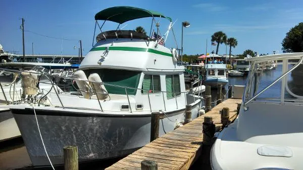 Slide: The Image of Prairie Flybridge Trawler 1979 - 0