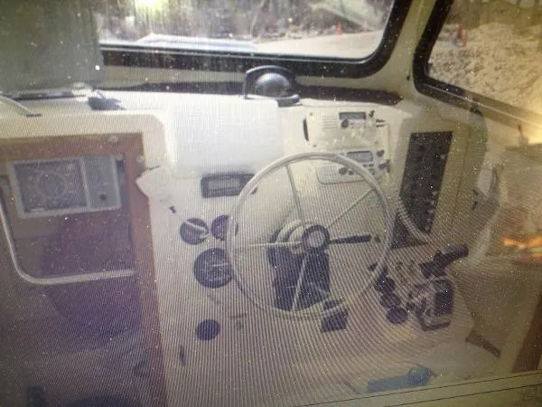 Slide: The Image of Parker Marine 2520 1998 - 2