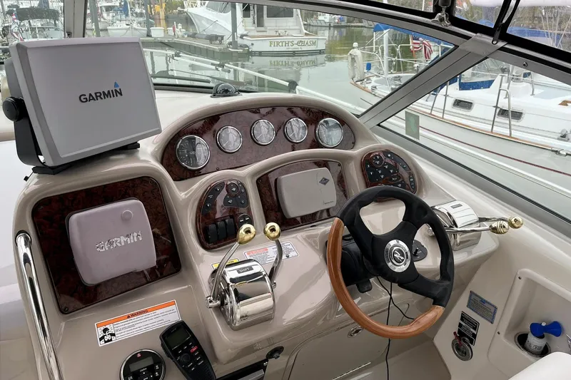 Slide: The Image of Helm of 2006 Sea Ray 340 Sundancer with Garmin navigation system. - 4
