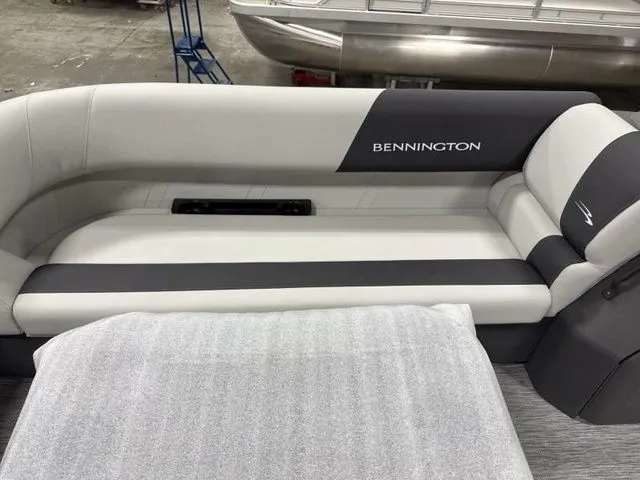 Slide: The Image of Bennington 22 SSB 2025 boat seat in gray and white design. - 13
