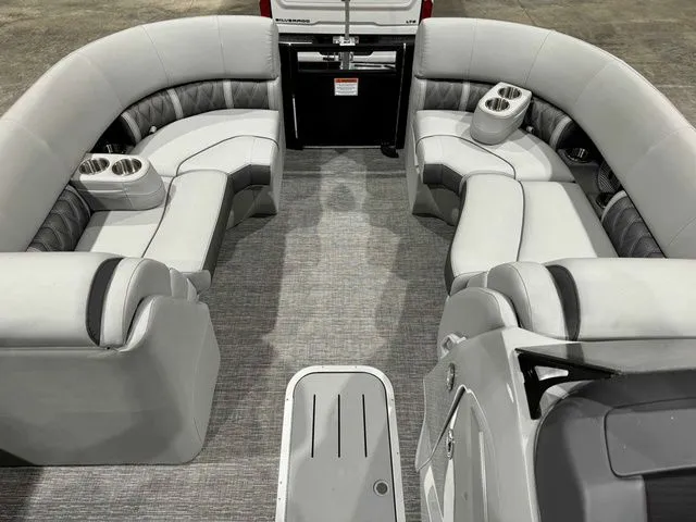 Slide: The Image of Interior of 2024 Bennington LXS Series 23 LXSSB pontoon boat. - 8