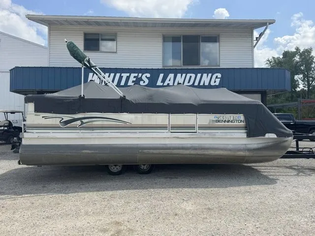 Slide: The Image of 2000 Bennington 2080 LX pontoon boat at White's Landing. - 15
