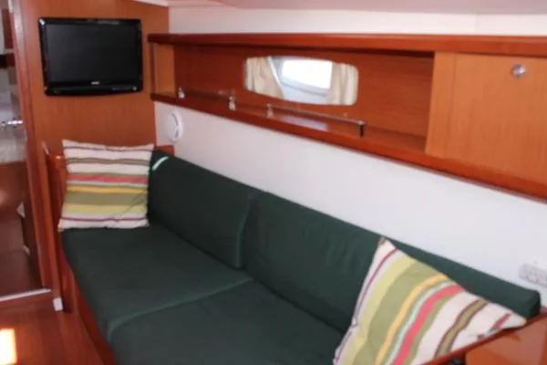 Slide: The Image of Beneteau Oceanis 37 2009 - 3