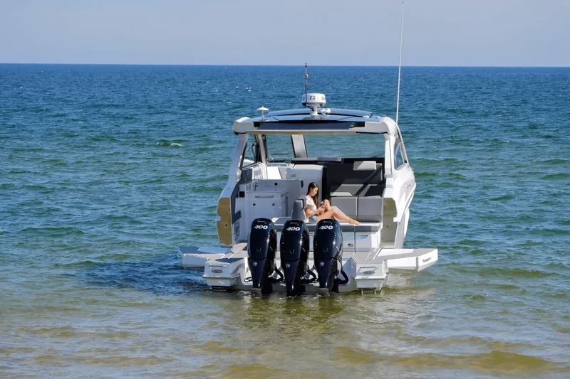 Slide: The Image of Cruisers 42 GLS OB 2026 - 17