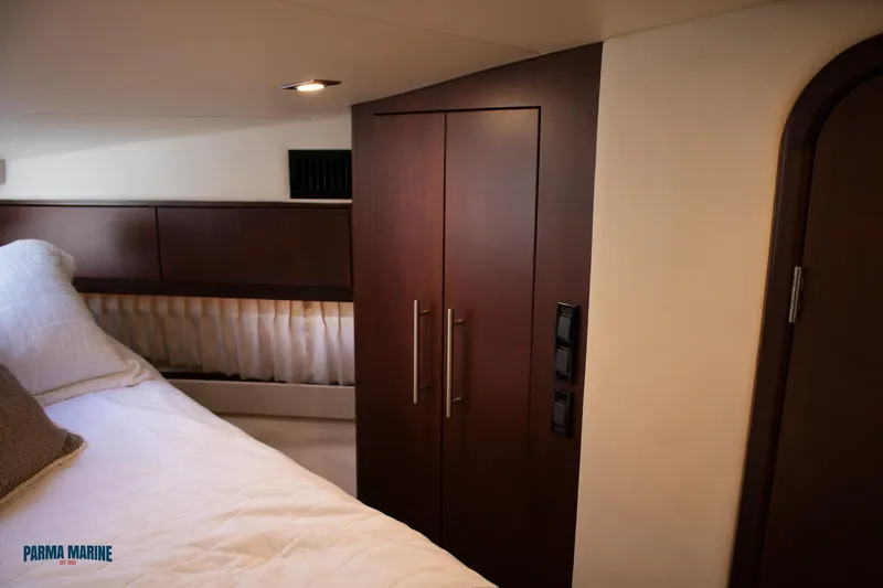 Slide: The Image of Hanging Locker - 52