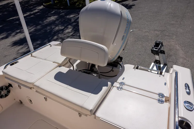 Slide: The Image of 2021 Grady-White 251 Coastal Explorer boat with Yamaha engine, featuring comfortable seating. - 8