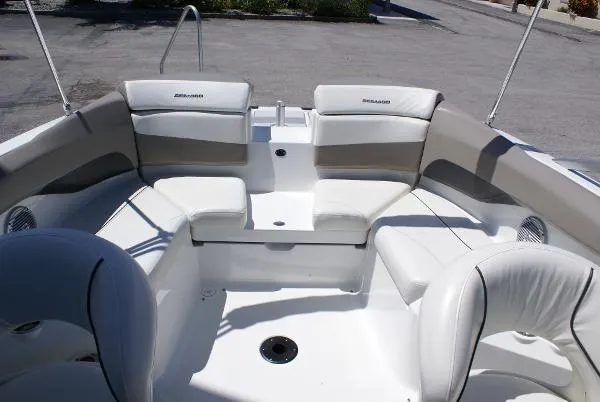 Slide: The Image of Sea-Doo 210 Challenger SE 2010 - 2