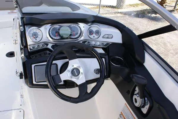 Slide: The Image of Sea-Doo 210 Challenger SE 2010 - 7