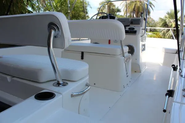 Slide: The Image of Boston Whaler 190 Montauk 2014 - 10