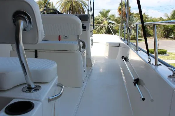Slide: The Image of Boston Whaler 190 Montauk 2014 - 11