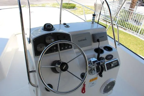 Slide: The Image of Boston Whaler 190 Montauk 2014 - 3