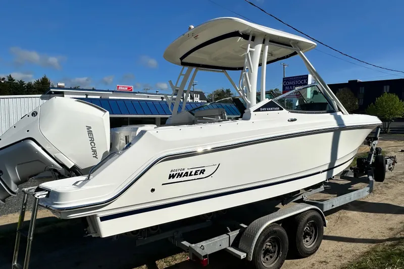 Slide: The Image of Boston Whaler 240 Vantage 2026 on trailer, side view. - 43