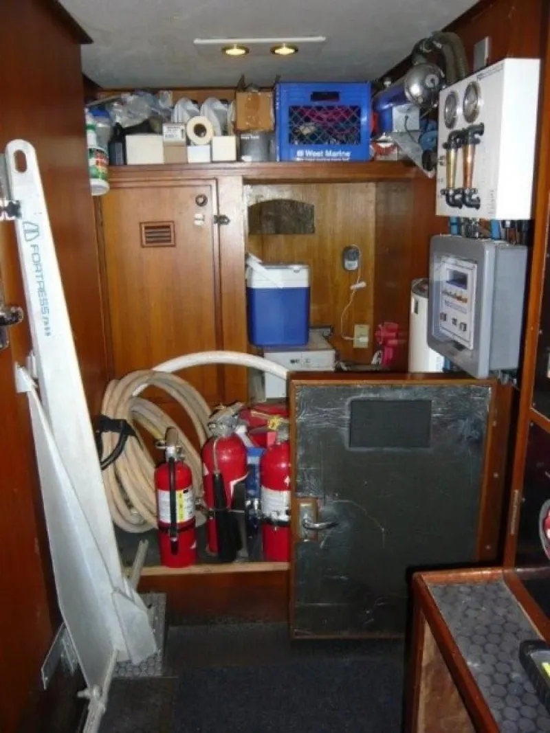 Slide: The Image of Cheoy Lee Sloop 1990 - 56