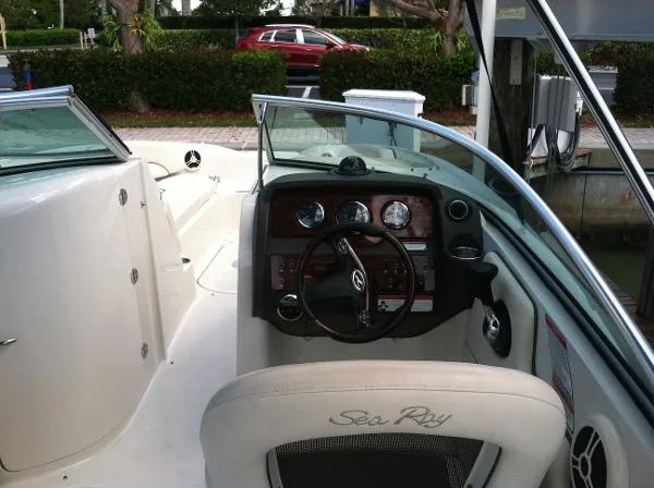 Slide: The Image of Sea Ray 260 Sundeck 2008 - 2