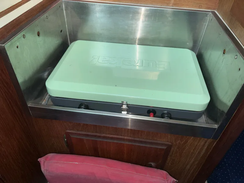 Slide: The Image of O'Day 28 1985 - 14