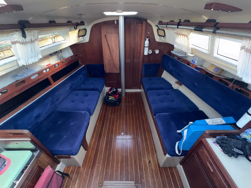 Slide: The Image of O'Day 28 1985 - 16