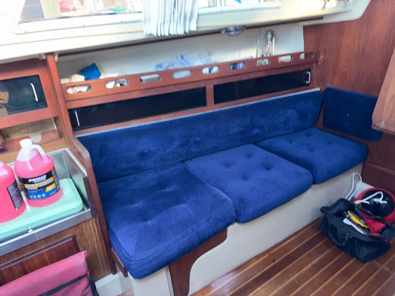 Slide: The Image of O'Day 28 1985 - 18