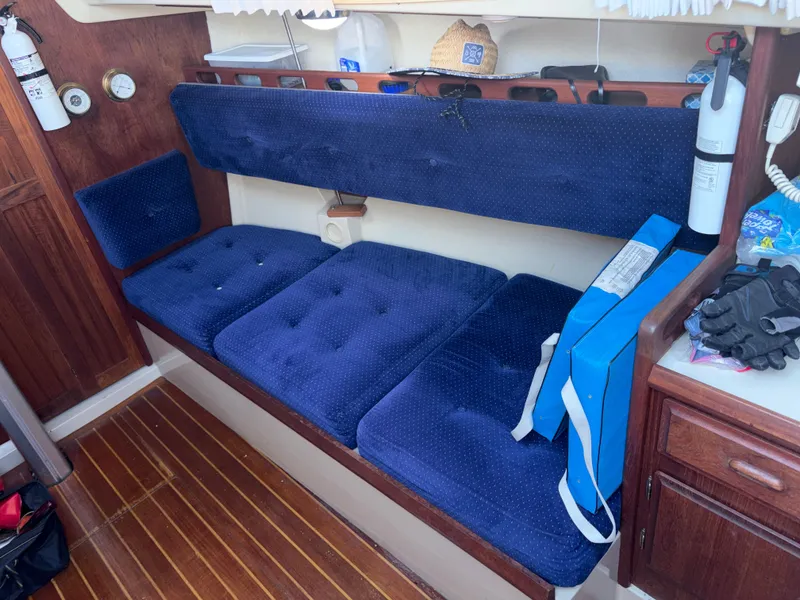 Slide: The Image of O'Day 28 1985 - 19