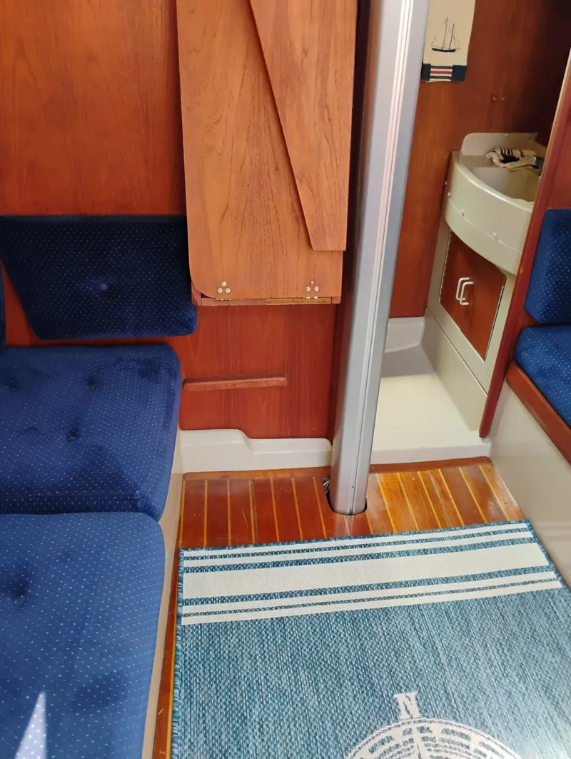 Slide: The Image of O'Day 28 1985 - 20