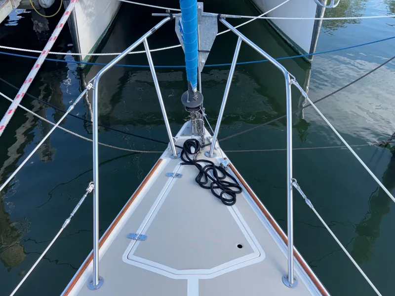 Slide: The Image of O'Day 28 1985 - 38