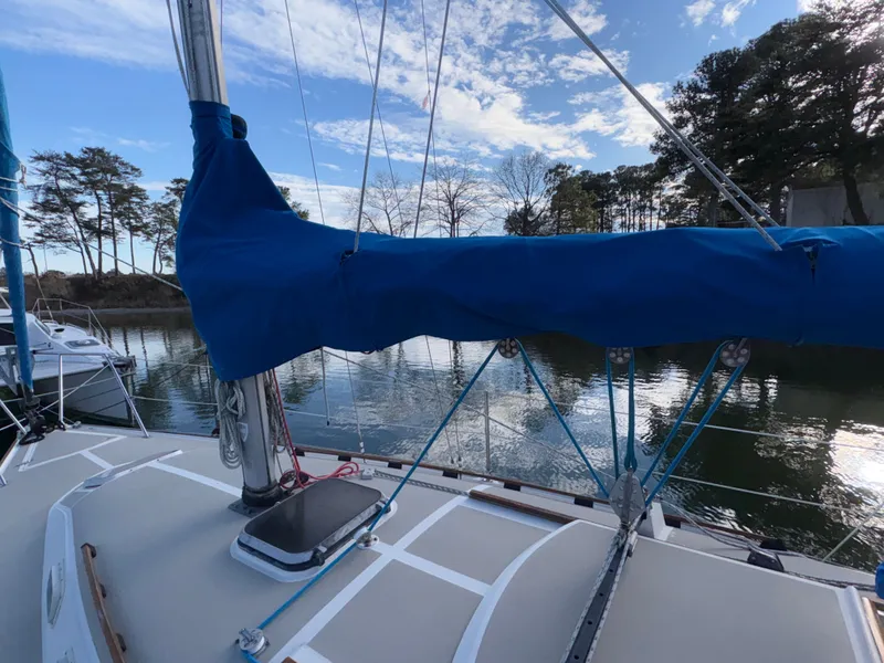 Slide: The Image of O'Day 28 1985 - 41