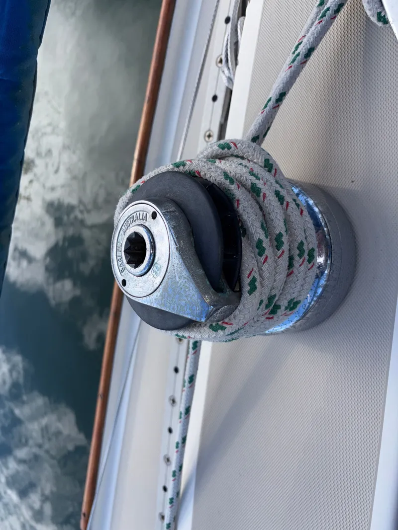 Slide: The Image of O'Day 28 1985 - 42