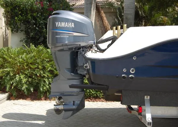 Slide: The Image of Hydra Sport 2900CC 2007 - 2
