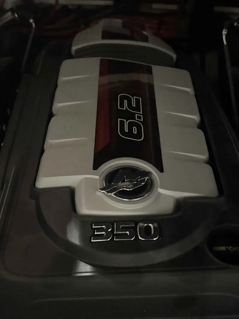 Slide: The Image of Sea Ray 250 SLX 2022 - 9