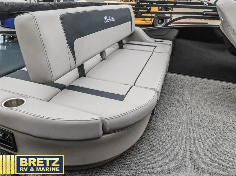 Slide: The Image of Aria A22UC 2026 - 25