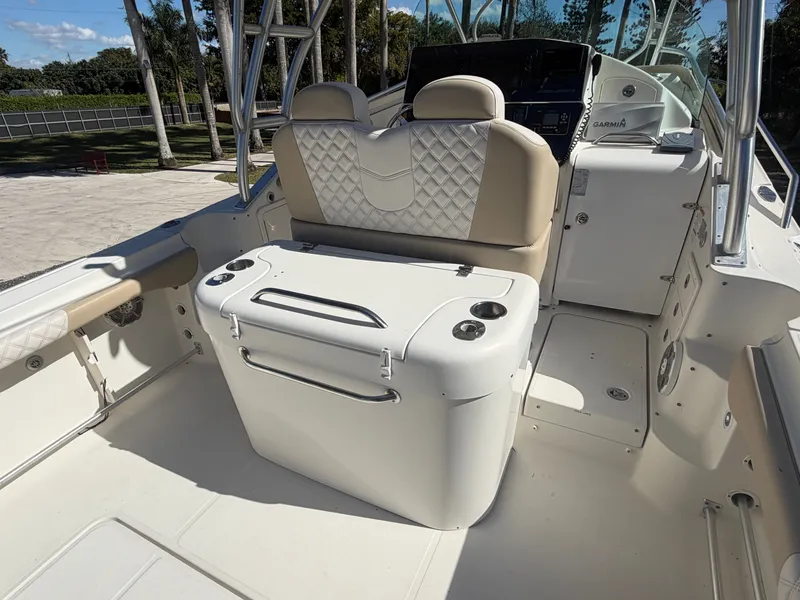 Slide: The Image of Hydra-Sports Vector 3300 VX 2005 - 12