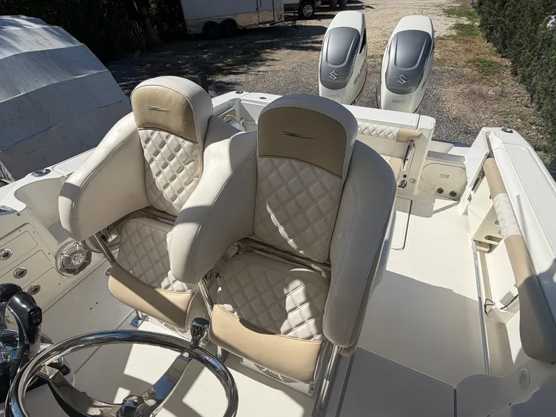 Slide: The Image of Hydra-Sports Vector 3300 VX 2005 - 17