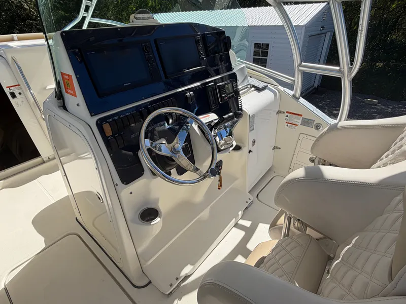 Slide: The Image of Hydra-Sports Vector 3300 VX 2005 - 18