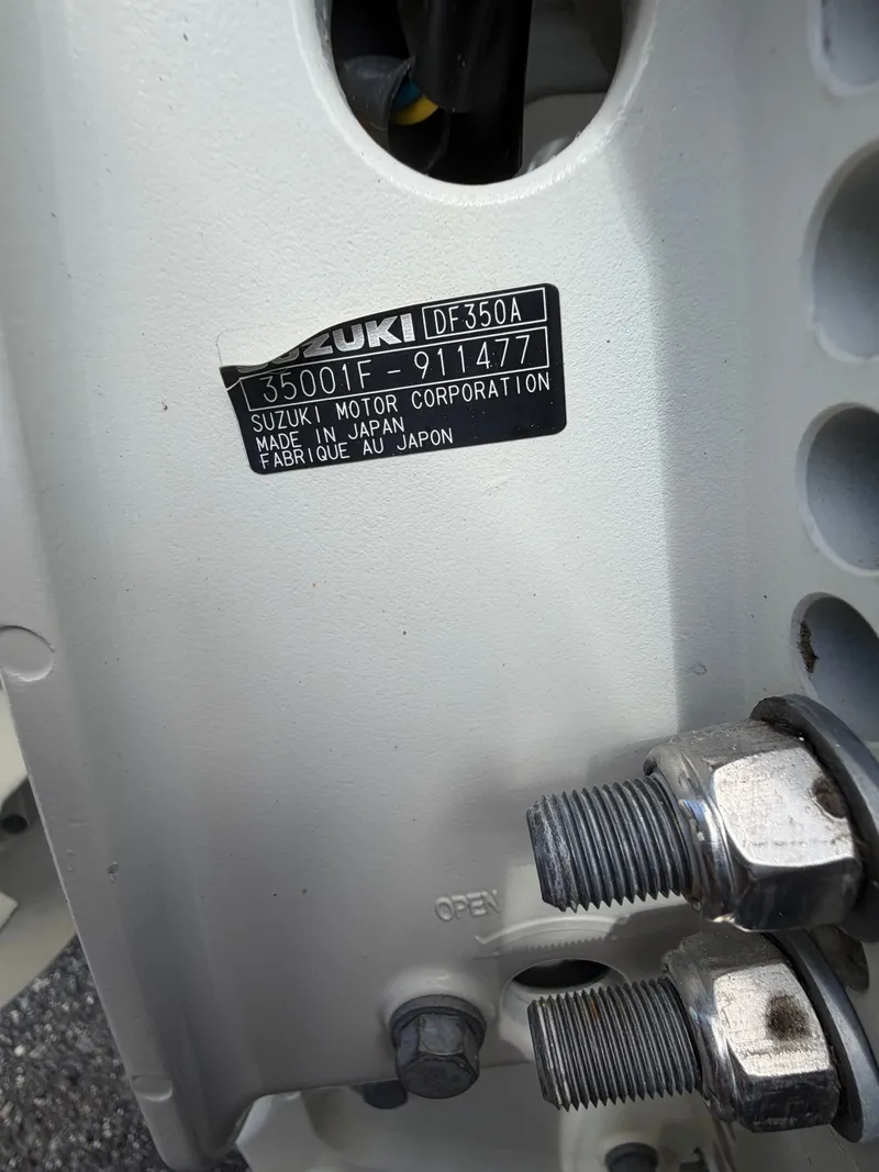 Slide: The Image of Hydra-Sports Vector 3300 VX 2005 - 32