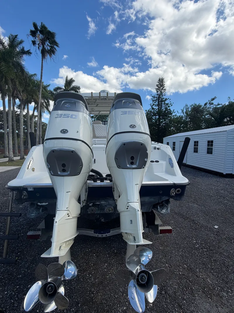 Slide: The Image of Hydra-Sports Vector 3300 VX 2005 - 34