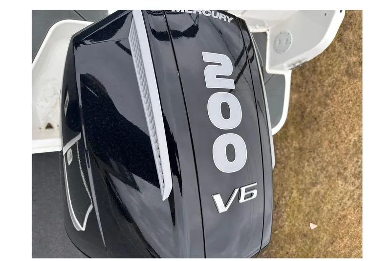 Slide: The Image of Bayliner D22 2026 with Mercury 200 V6 outboard engine, top view. - 41