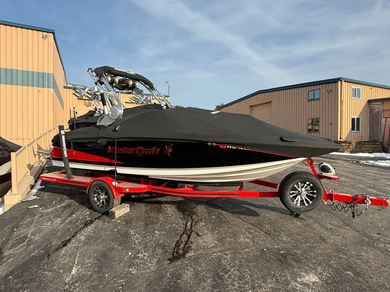 Slide: The Image of MasterCraft X2 2016 - 22