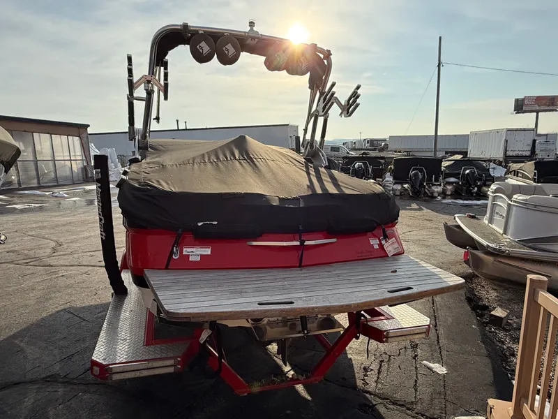 Slide: The Image of MasterCraft X2 2016 - 25