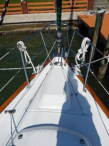 Slide: The Image of Beneteau 411 (Two Staterooms) 2001 - 3