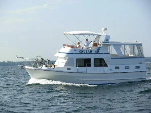 Slide: The Image of Marine Trader 38 Tradewinds Sundeck 1986 - 0