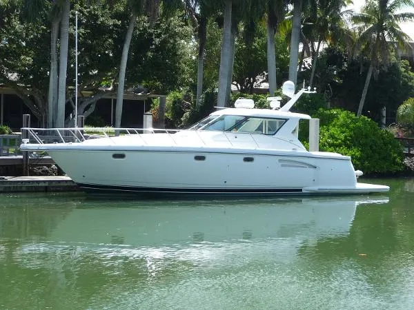 Slide: The Image of Tiara 4400 Sovran 2003 - 0