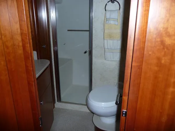 Slide: The Image of Tiara 4400 Sovran 2003 - 11