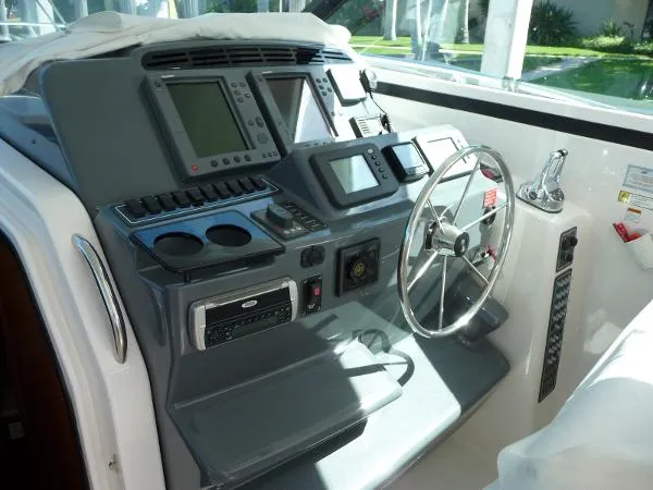 Slide: The Image of Tiara 4400 Sovran 2003 - 4