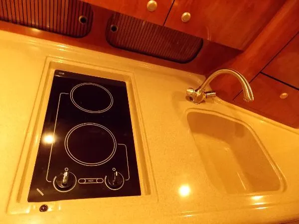Slide: The Image of Sea Ray 340 Sundancer (Bow Thruster) BR5061 2006 - 11