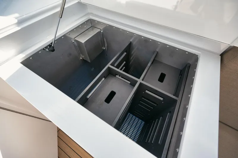 Slide: The Image of Bridge Deck Drink Box - 15