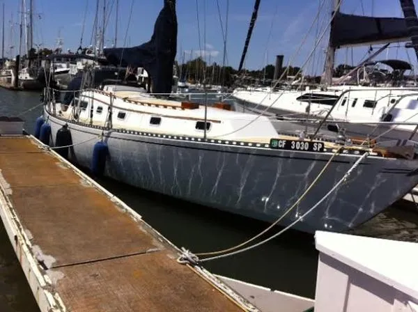 Slide: The Image of Islander 41 1976 - 1