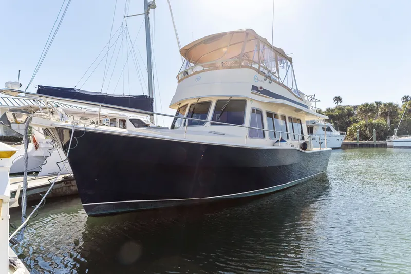 The Image of Mainship 400 Trawler 2004 - 0