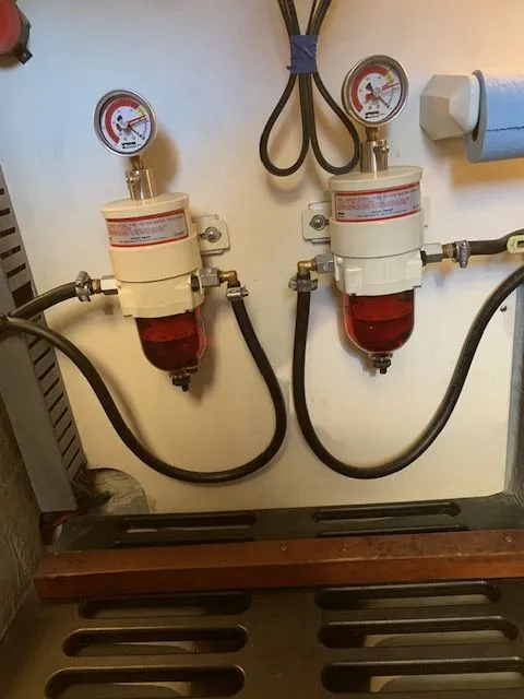 Slide: The Image of Mainship 400 Trawler 2004 - 16