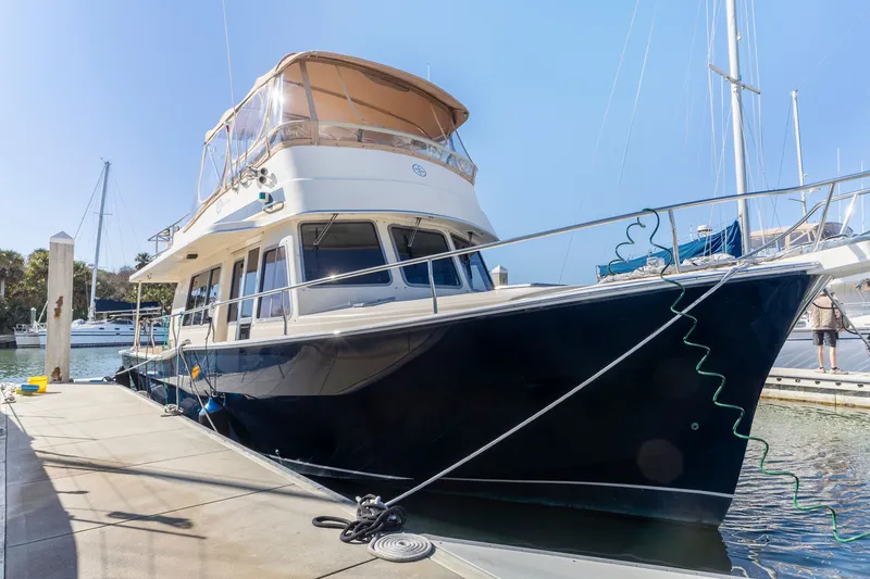 Slide: The Image of Mainship 400 Trawler 2004 - 3