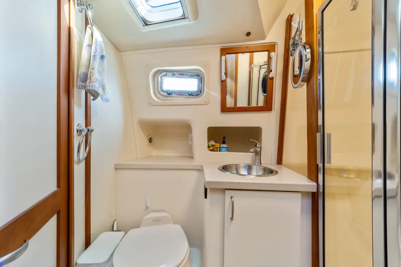 Slide: The Image of Mainship 400 Trawler 2004 - 37